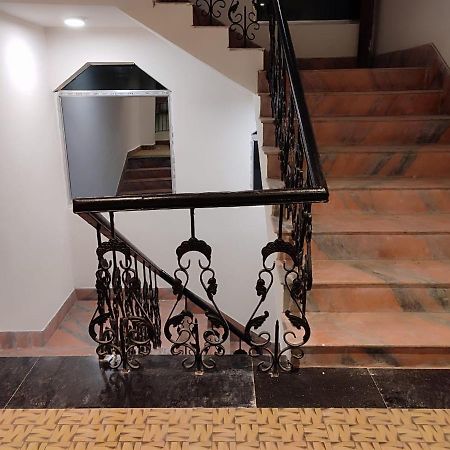 Staymaker Hotel Mohan Palace Baharampur Exterior photo