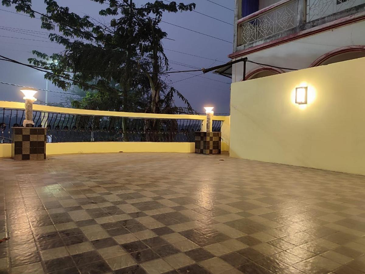 Staymaker Hotel Mohan Palace Baharampur Exterior photo