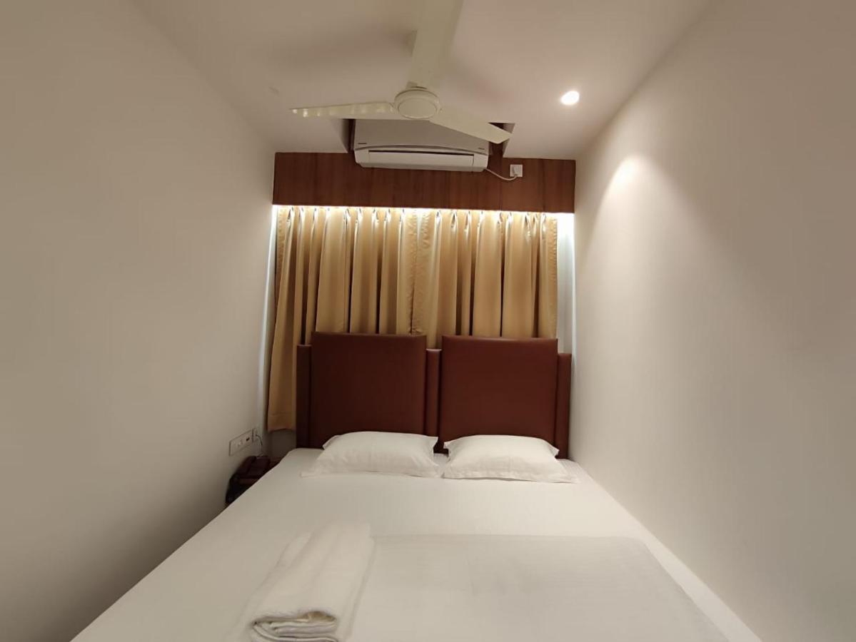 Staymaker Hotel Mohan Palace Baharampur Exterior photo